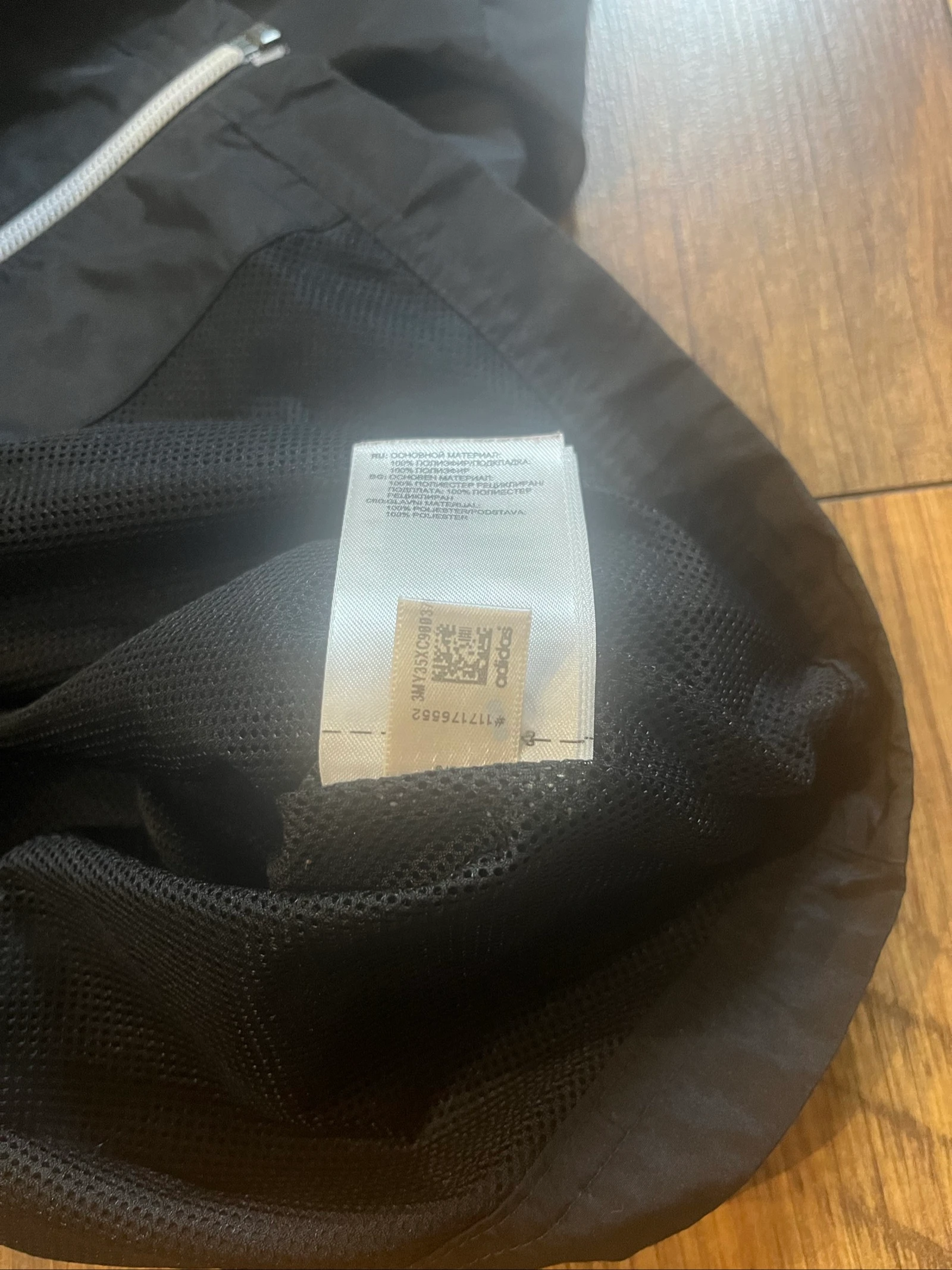 Chaqueta cortavientos negra con capucha y logo reflectante en colaboración con Messi - Adidas - 12 años - muy buen estado – photo 5